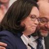 Andrea Nahles und Martin Schulz. In der Partei fragen sich jetzt viele, warum die Chefin der SPD-Fraktion im Bundestag die letztlich grandios gescheiterte Idee unterstützt hat, dass Schulz ins Außenministerium wechselt.  	 	