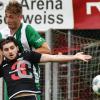 Marius Brugger (hinten) und Raphael Mahler (rechts) waren in der Defensive im Testspiel beim TSV Landsberg zwar gefordert und schlugen sich dabei durchaus achtbar – trotz der 2:3-Niederlage ihres FC Gundelfingen.