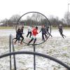 Quidditch ist ein Sport, der von den Harry-Potter-Romanen inspiriert ist. Man muss auch kein Zauberer sein, um mitspielen zu können.