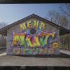 Eine Art digitale Collage zeigte Helmut Vizedum in Utting. Sein am Computer geschaffenes Graffiti projizierte er auf das ehemalige Lagerhaus am Bahnhof, in dem die Ausstellung stattfand. 	