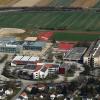 Nach der Baustelle ist vor der Baustelle: Auf diesem Bild ist die inzwischen bezogene Berufsschule noch im Bau. Jetzt beginnen die Überlegungen, wie Realschule und Gymnasium erneuert werden können. 	