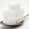 Zucker wirkt bereits in geringeren Mengen als bisher angenommen als Gift. Das fanden US-amerikanische Forscher heraus.