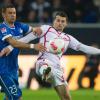 Hoffenheims Sejad Salihovic (l) kämpft um den Ball mit Kaiserslauterns Albert Bunjaku. 