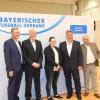 BFV-Vizepräsident Robert Schauder mit dem Gremium im Kreis Zugspitze: Hans Melch, Manuela Lechermann, Heinz Eckl und Walter Huppmann (von links). 
