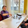 Sebastian Reimann (links) gehört zu den Favoriten beim Weihnachts-Open des Schachklubs Kriegshaber. In der dritten Runde gewann er sein Duell gegen Christian Glasner vom BC Aichach. 	