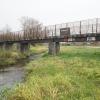 Bald fertig: Nur noch der Belag fehlt auf der ehemaligen Eisenbahnbrücke im Stadtgarten, die für Fußgänger und Radler benutzbar gemacht wird.  	