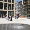 Das Wasserspiel auf dem Albert-Einstein-Platz inmitten der Sedelhöfe. Zur Probe lief am Mittwoch nur eine Düse, die das Wasser fünf Meter in die Höhe schießt. Weitere Düsen sind vorhanden, die verschiedene Effekte erzeugen können.  	
