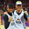 Ein Schmetterball, ein Schrei: Olympia-Halbfinale! Die Beachvolleyballer Julius Brink und Jonas Reckermann haben als erstes deutsches Duo seit zwölf Jahren die Runde der besten vier Teams bei den Olympischen Spielen erreicht.