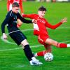 Erste Niederlage im neuen Jahr: Maximilian Schmidt (links) und der FC Ehekirchen mussten sich dem FC Memmingen II mit 0:2 geschlagen geben. 