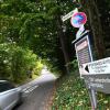 Die Bergstraße in Leitershofen  soll nach den Wünschen der Anwohner im Zuge der Erschließung einen durchgehenden Fußweg bekommen. 