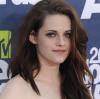 Kristen Stewart: 
12 MillionenDollar.
Neben ihren Kassenschlagern "Twilight" spielt sie auch bei "American Ultra" und "Still Alice".