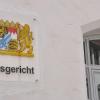 Im Amtsgericht in Nördlingen musste sich ein Mann verantworten, der einen Unfall verursacht hat.