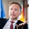 FDP-Chef-Christian Lindner hält nichts von den Ausgangssperren für Corona-Hotspots, die im neuen Infektionsschutzgesetz vorgesehen sind.