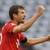 Thomas Müller von Bayern jubelt nach seinem Tor zum zwischenzeitlichen 2:0