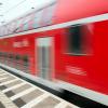 Im Regionalzug zwischen Vöhringen und Ulm wurde ein 21-Jähriger bedroht.