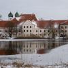 Schnee liegt zum Auftakt der Winterklausur der CSU-Landesgruppe im Bundestag vor dem Kloster Seeon.