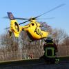 Auf dem Gelände des Wertinger Krankenhauses dürfen seit 2013 keine Hubschrauber mehr landen. Seitdem wurde ein dauerhaftes Provisorium auf einem nahen Sportplatz eingerichtet. Manchmal hilft seitdem die Feuerwehr aus, um die Landung der Hubschrauber abzusichern. 