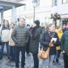 Phasenweise haben nach Schätzungen der Polizei am Samstagnachmittag bis zu 2200 Menschen auf dem Aichacher Stadtplatz für Demokratie und Freiheit demonstriert.