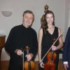 Stargast David Marcian (von links) mit Geigentalent Emilia Hofmann und Dietmar Gräf, dem Begründer der Meisterkonzerte in Bad Wörishofen. 