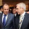 Im Abseits? Russlands Außenminister Lawrow (l) und Vizeaußenminister Gruschko bei der 48. Sicherheitskonferenz in München. Foto: Tobias Hase dpa