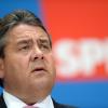 Bundeswirtschaftsminister Sigmar Gabriel (SPD) hat einen Bericht über ein angebliches kritisches Gutachten seines Hauses zur umstrittenen Pkw-Maut dementiert. 