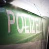 Ein 21-Jähriger aus Baden-Württemberg ist in den frühen Morgenstunden des Sonntages bei einer Verkehrskontrolle ausgerastet und hat zwei Polizisten leicht verletzt.