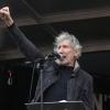 Der Pink-Floyd-Bassist Roger Waters geht juristisch gegen die behördlichen Absagen seiner Konzerte in München und Frankfurt vor und wehrt sich gegen Antisemitismus-Vorwürfe.