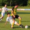 Der SV Obergriesbach um Michael Huber (rechts) scheitert am TSV Dinkelscherben II. Foto: Sarina Schäffer