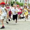 Auch die Kleinen kommen beim 6. Günzburger Volksbank-Altstadtlauf wieder voll auf ihre Kosten. Für sie wurde eine eigene, 800 Meter lange Strecke ausgesteckt. Der Start des Schülerlaufs ist am 17. Juli um 15.30 Uhr. Foto: Gerhard Skrebbas