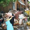 Es war die größte Katastrophe der Nachkriegszeit in Augsburg: An Pfingsten 1999 überflutete ein Hochwasser Teile der Stadt und der Region. Die dramatischen Bilder.