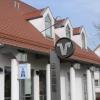 In der Geschäftsstelle in Loppenhausen wurde ein Betrüger von einer Mitarbeiterin erkannt. Sie rief die Polizei, kurze Zeit später kam es zur Festnahme.