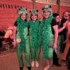 Beim Weiberfasching in Baar herrschte ausgelassene Stimmung. Viele Gruppen hatten sich für den Weiberball in der Mehrzweckhalle fantasievoll verkleidet.