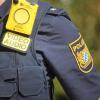 Die Bodycam ist wertvolles Hilfsmittel für die Polizeibeamten, die im Einsatz sind. So kann im Nachgang nachvollzogen werden, warum sich wer wie verhalten hat.  	