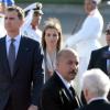 In Begleitung seiner Frau Letizia traf der spanische König Felipe VI. in der Hauptstadt Rabat ein, wo er vom marokkanischen König Mohammed VI. und dessen Frau Lalla Salma empfangen wurde. 