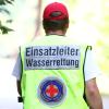 Kräfte der Wasserwacht waren am Wochenende an den Seen in Pfuhl und Ludwigsfeld gefragt.