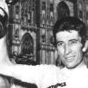 Der italienische Radrennfahrer Felice Gimondi feierte 1976 in Mailand seinen dritten Gesamtsieg beim Giro d'Italia. Am Freitag starb er im Alter von 76 Jahren.