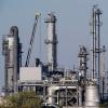 Industrieanlagen auf dem Werksgelände des Chemiekonzerns BASF in Ludwigshafen. Die Branche klagt über zu lange Genehmigungsverfahren.
