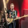 So kennt man ihn: Sting mit seinem reichlich abgeschabten Bass, seinem musikalischen Markenzeichen. Nächstes Jahr im Juni kommt der Weltstar nach Neu-Ulm und spielt dort im Sportpark ein Greatest-Hits-Programm. 