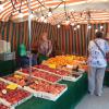 Obst und Gemüse gibt es auf dem Markt in Kloster Holzen ebenso wie viele andere Dinge. 