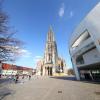 Am Ulmer Münsterplatz wurde eine 18-Jährige unsittlich berührt.