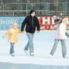 Sanierung und Betrieb des Eisstadions in Burgau kosten Geld. Nachdem es das einzige Eisstadion in der Region ist, überlegt der Stadtrat, den Landkreis mit ins Boot zu holen. 