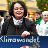Unter den rund 100 Demonstranten in Günzburg ist auch Carola Foidl aus Ichenhausen.