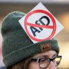 Eine Demonstrantin in Erfurt.