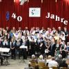 Es war das Highlight beim Jubiläumskonzert der Zusmarshauser Chorgemeinschaft in der Aula der Realschule: Zum Abschluss sangen alle Chöre gemeinsam „Oh Happy Day“. 