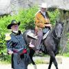 Als Bösewicht General Douglas fungiert in dieser Spielzeit Max von Kienlin (links). Mit ihm verbindet Winnetou und Old Surehand eine lebhafte Feindschaft. Fotos: Fred Schöllhorn