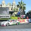 Ein Veltins-Rennfahrzeug im Rennen um den Markenpokal im Porsche Mobil 1 Supercup in Monaco. "Mit am Steuer": die Günzburger Kreativagentur Thomas. Foto: Molitor-Racing-Systems