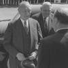 Die beiden ehemaligen CDU-Vorsitzenden Konrad Adenauer und Ludwig Erhard auf dem Leipheimer Fliegerhorst am 26. August 1961.