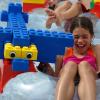 Wie man sieht, haben die Kinder im Wasserpark im Legoland Kalifornien viel Spaß. Das Legoland Deutschland prüft gerade, ob eine solche Attraktion auch in Günzburg verwirklicht werden kann und soll.