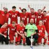 So sehen Sieger aus: Kreisligist FC Rennertshofen gewann das 42. Hallenturnier der Schiedsrichtergruppe Neuburg durch einen 4:0-Finalsieg gegen die SpVgg Joshofen-Bergheim. Foto: Roland Geier