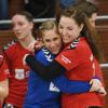 Die Torhüterin: Lisa Gremmelspacher (Mitte, hier mit Martina Jahn) durfte zusammen mit ihren Teamkolleginnen schon viele Siege bejubeln. Jetzt geht’s in die Bayernliga-Relegation. Für das Heimspiel am Sonntag wünscht sich die 27-Jährige viele Zuschauer – und natürlich einen weiteren Erfolg. 	